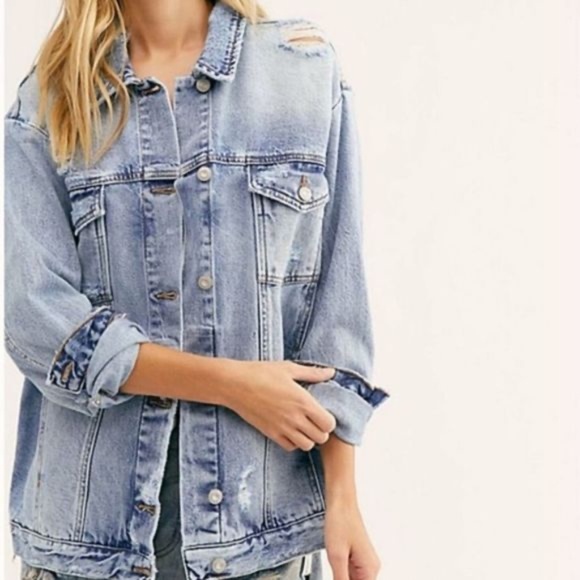 Free People Oversized Distressed Ramona Denim Trucker Jacket Small - Picture 1 of 9